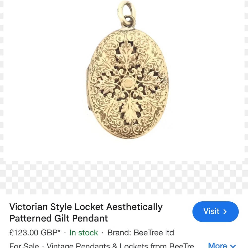 Gold Patterned Locket Pendant